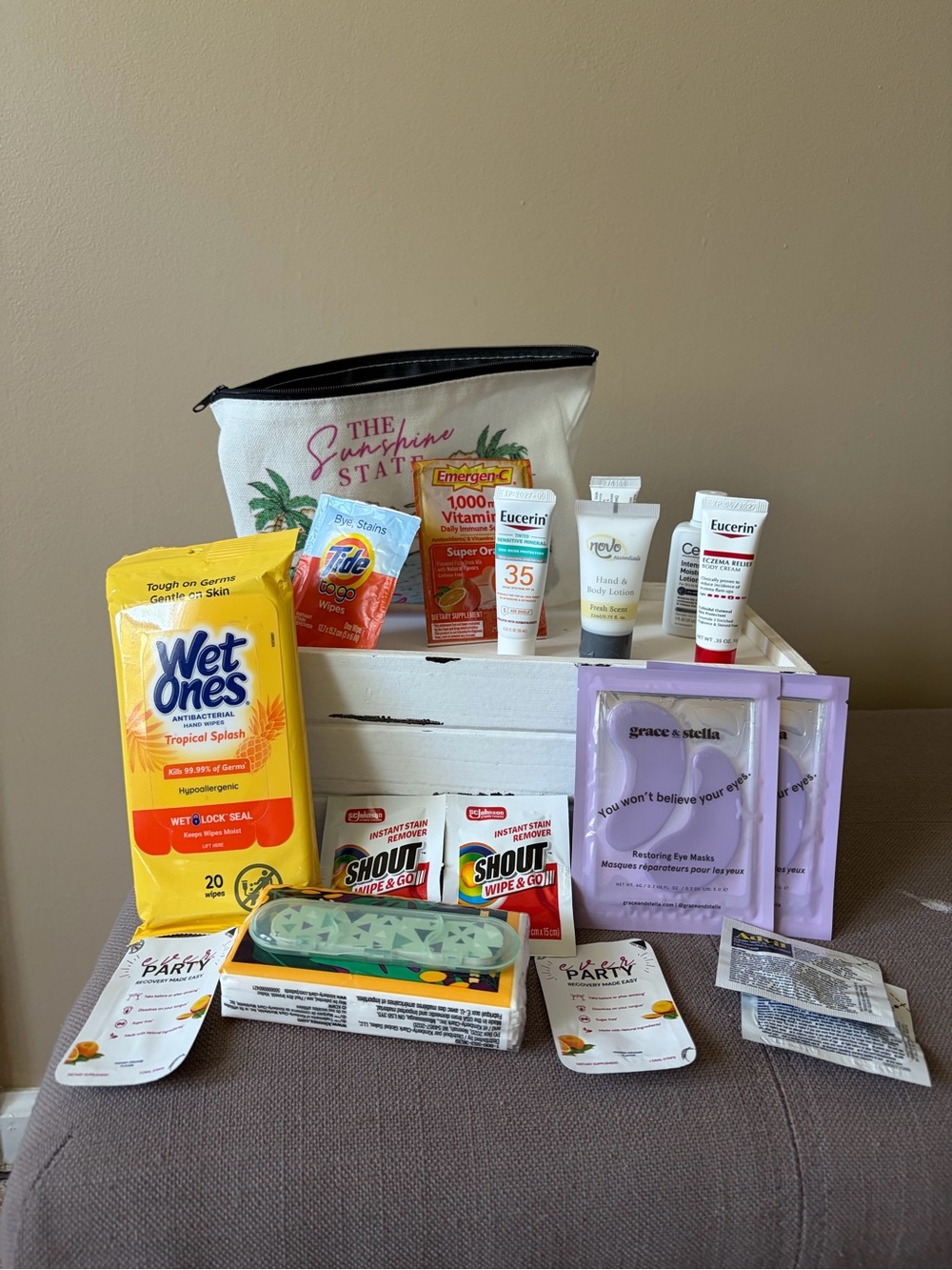 The Sunshine State White Cosmetic Pouch with Travel Bath & Body Essentials